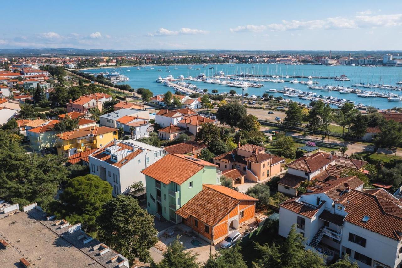 Andrea House With Apartments Umag Exterior foto