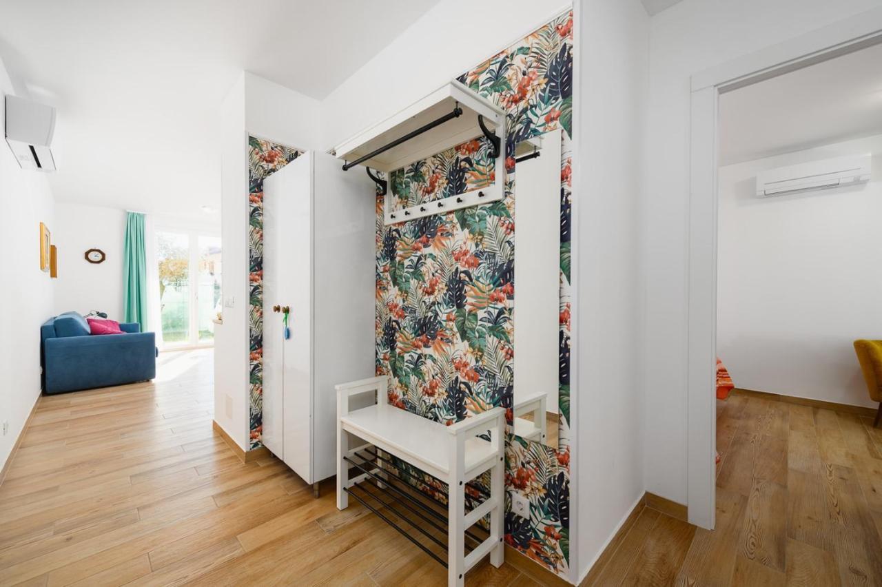 Andrea House With Apartments Umag Exterior foto