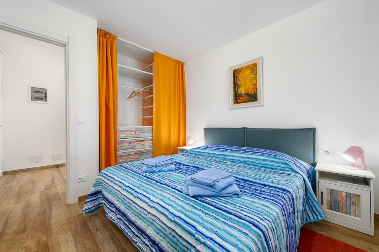 Andrea House With Apartments Umag Exterior foto