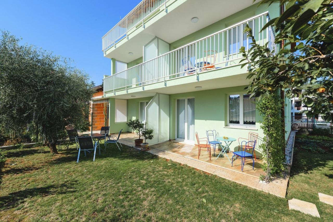 Andrea House With Apartments Umag Exterior foto