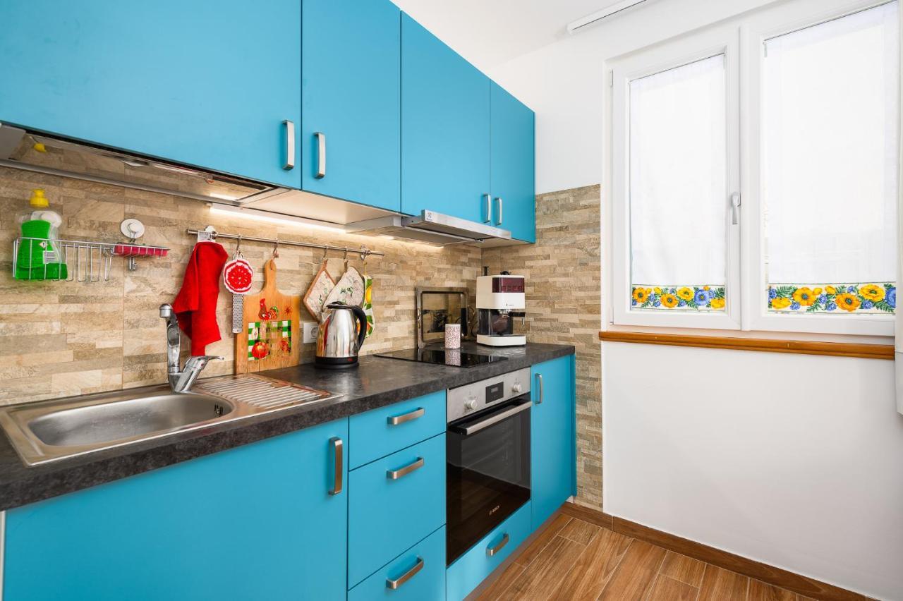 Andrea House With Apartments Umag Exterior foto